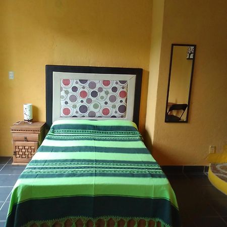 Hospedaje Casa Cortés - Recamaras de Descanso en Tepoztlán Mor Exterior foto