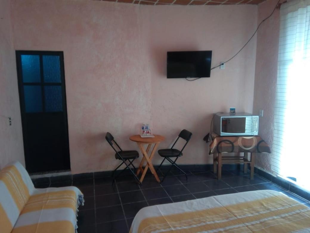 Hospedaje Casa Cortés - Recamaras de Descanso en Tepoztlán Mor Exterior foto
