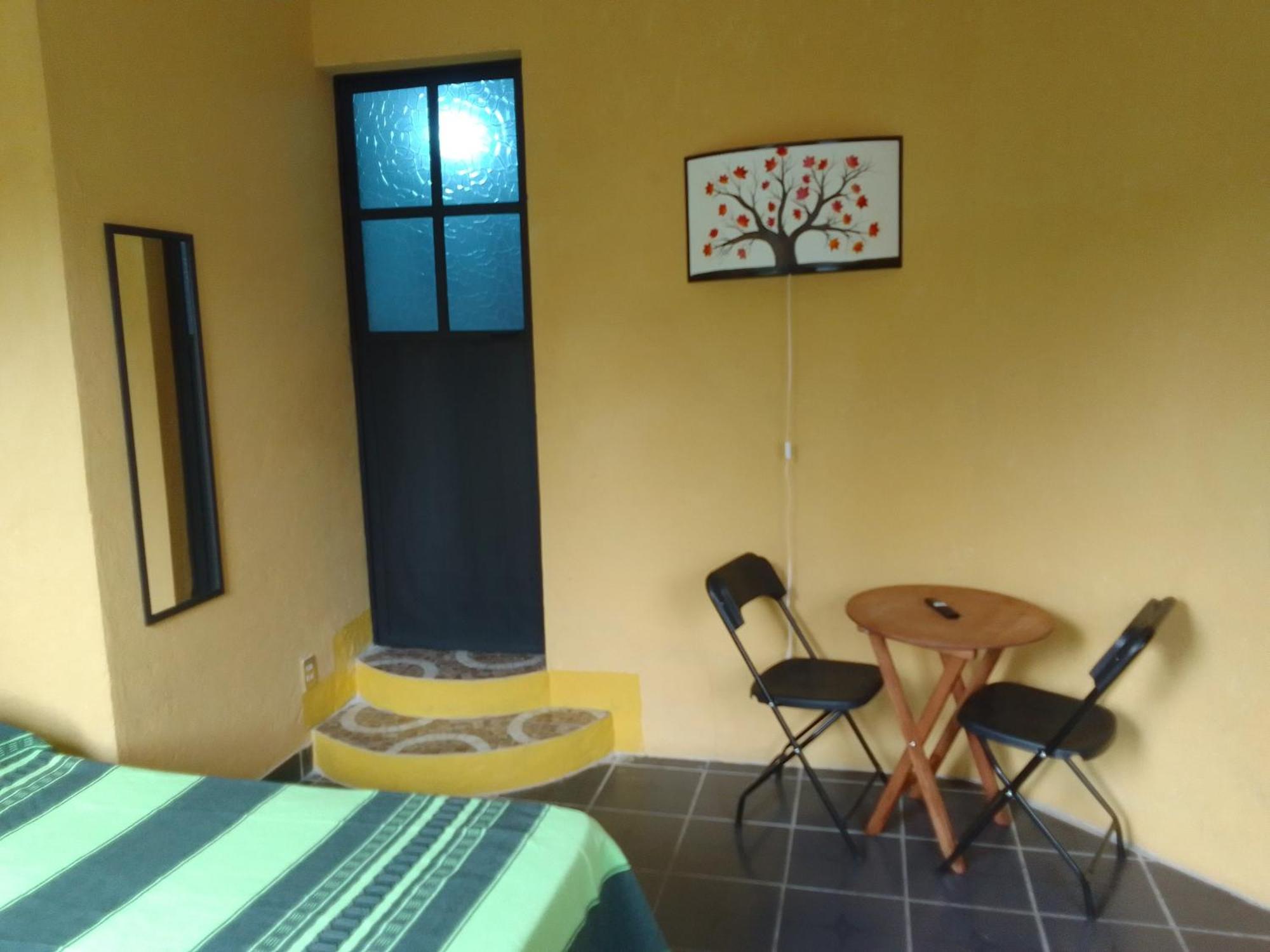 Hospedaje Casa Cortés - Recamaras de Descanso en Tepoztlán Mor Exterior foto