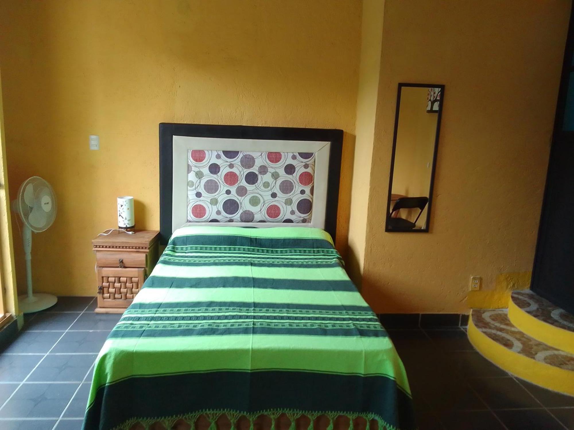 Hospedaje Casa Cortés - Recamaras de Descanso en Tepoztlán Mor Exterior foto